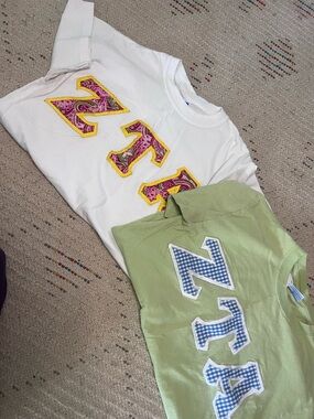 2 Vintage Zeta Sorority ZTA tees set is 2 SMALL